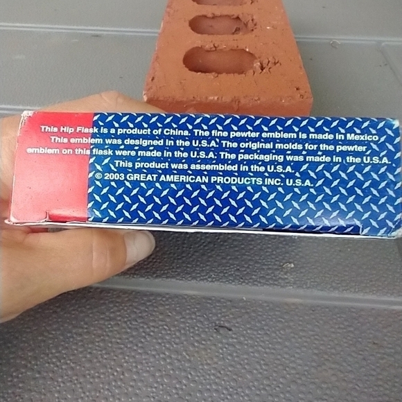 Stainless steel 6 oz. Hip flask. See pics for full - Picture 7 of 12